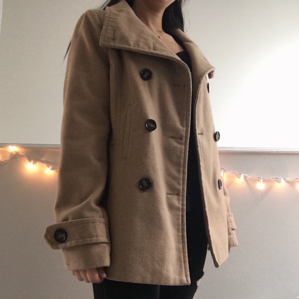 beige/tan autumn coat
